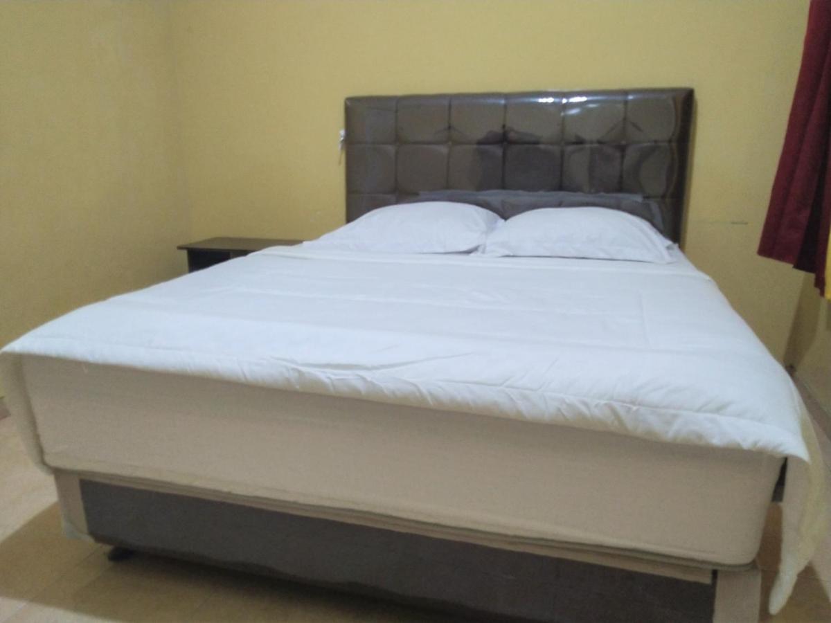 Hotel Pekalongan Syariah Mitra Reddoorz Экстерьер фото