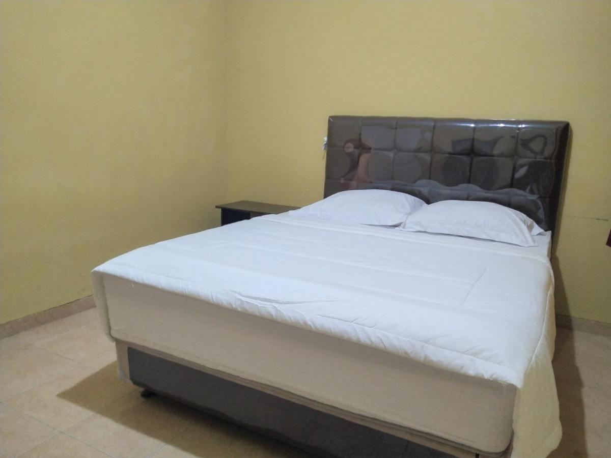 Hotel Pekalongan Syariah Mitra Reddoorz Экстерьер фото