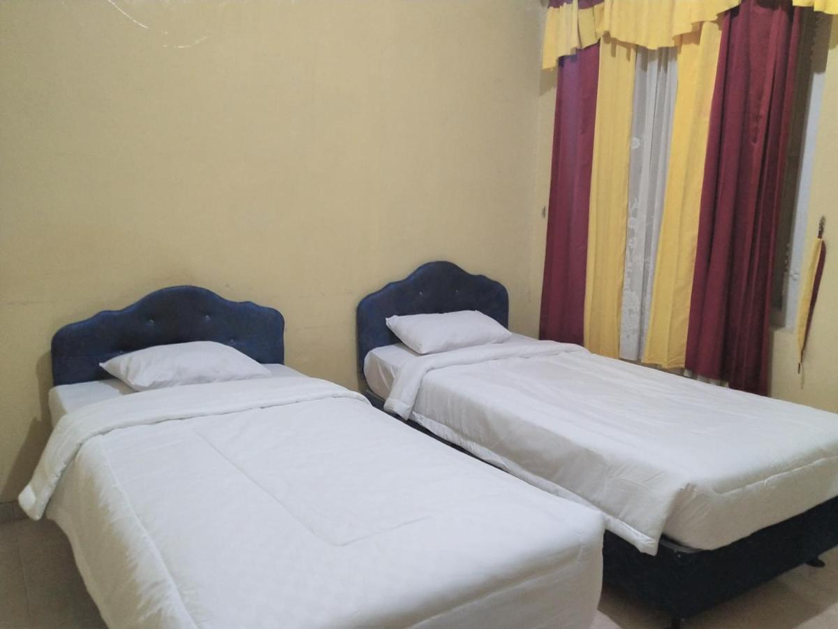 Hotel Pekalongan Syariah Mitra Reddoorz Экстерьер фото